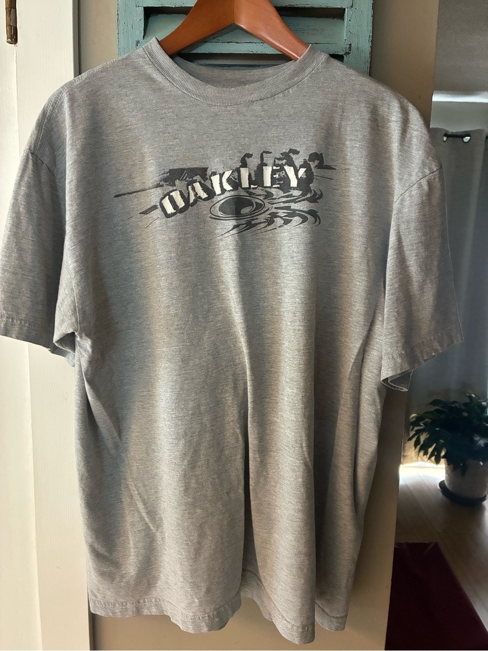 Oakley Gray Graphic Short-Sleeve Crew Tee